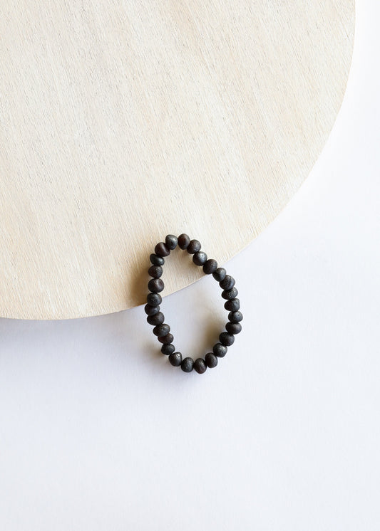 Rohschwarzer Baltischer Bernstein || Erwachsenenarmband