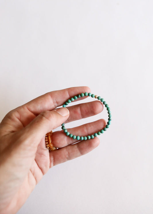 Natur-Türkis + 14K Gold Filled || Perlen-Stretcharmband