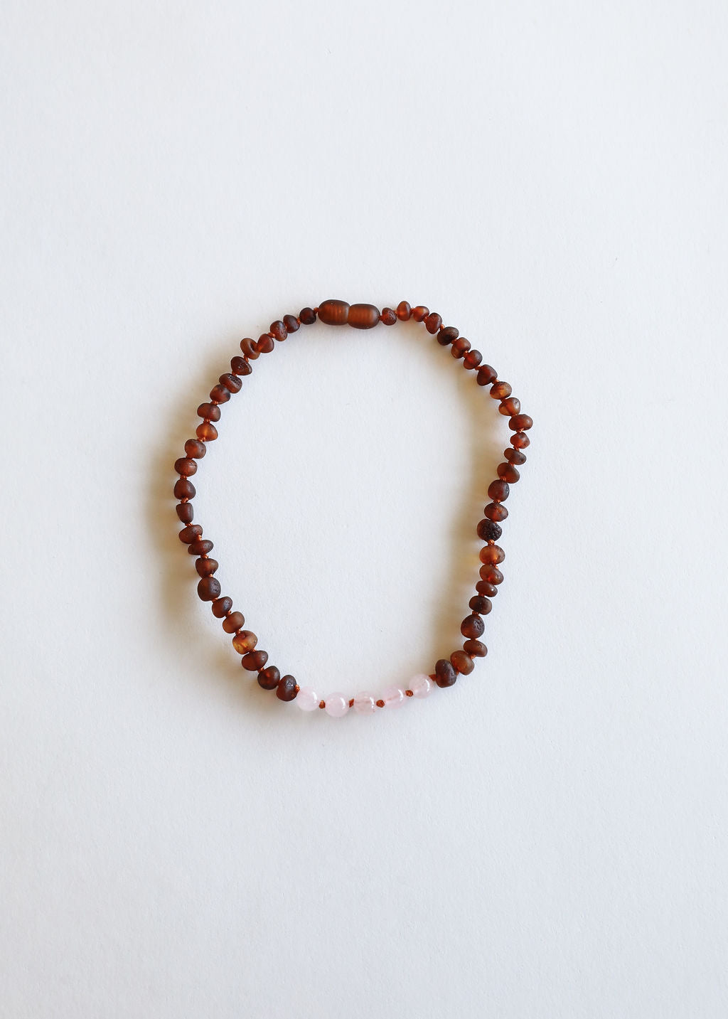 Ambre de la Baltique brut Cognac + Quartz rose || Collier