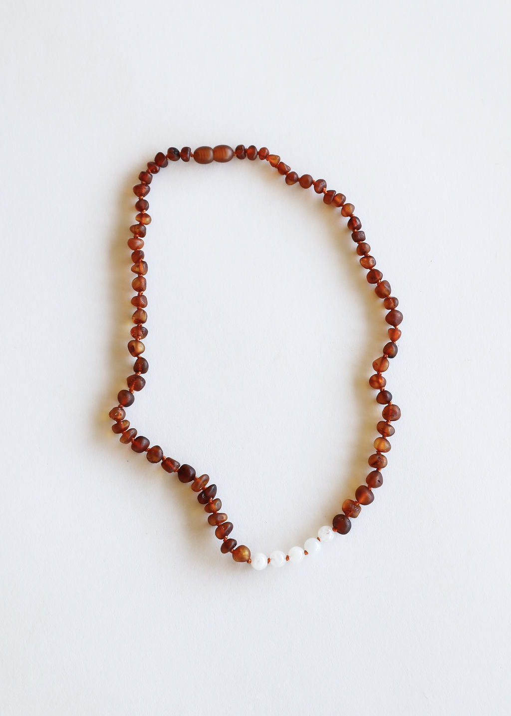 Ambre brut de la Baltique Cognac + Pierre de lune || Collier