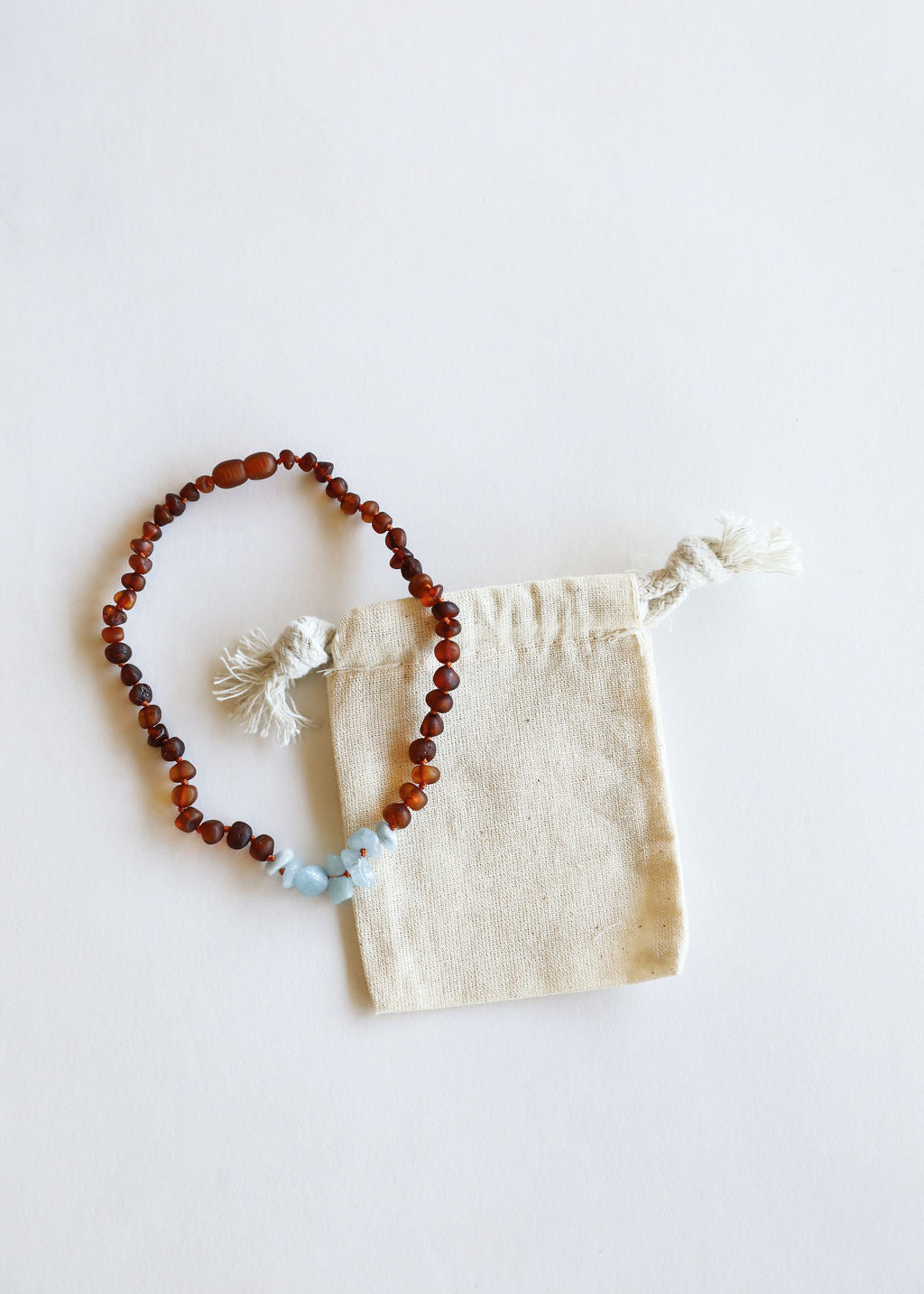 Collier ambre de la Baltique brut + aigue-marine