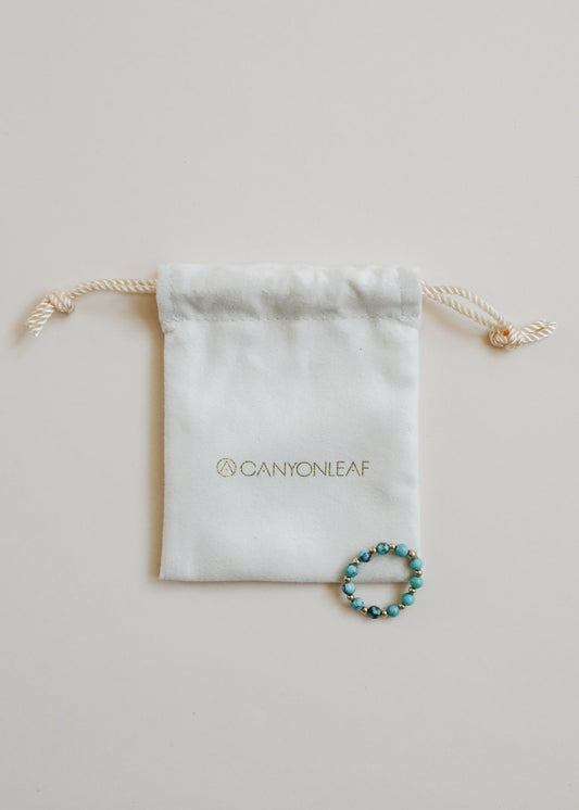 Turquoise Naturelle + Soleil Rempli d'Or 14k || Bague Élastique