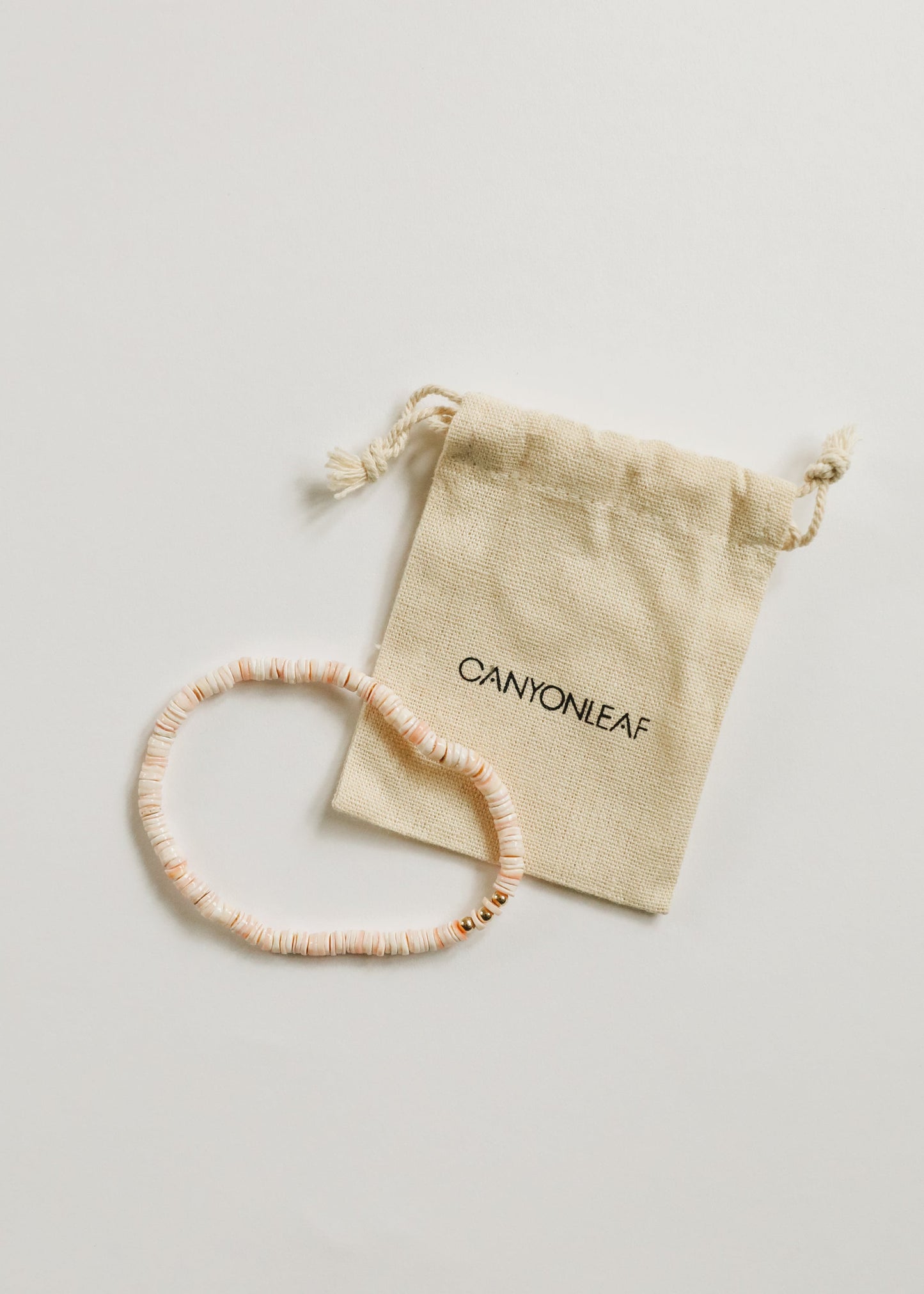 Coquillage Pur + Or Rempli 14k || Bracelet de Cheville ou Bracelet Élastique