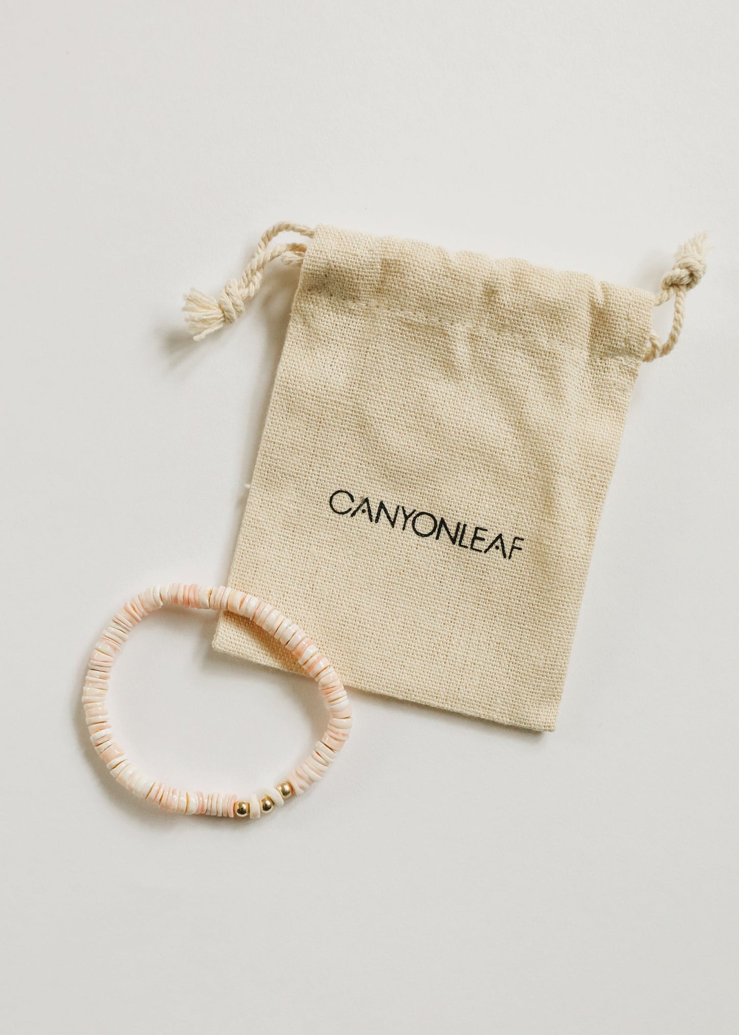 Coquillage Pur + Or Rempli 14k || Bracelet de Cheville ou Bracelet Élastique