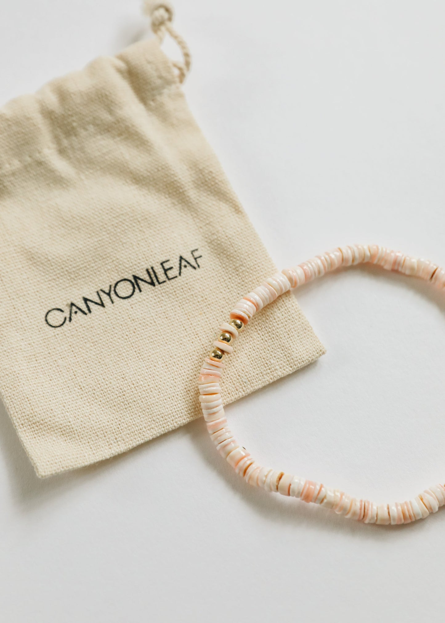Coquillage Pur + Or Rempli 14k || Bracelet de Cheville ou Bracelet Élastique