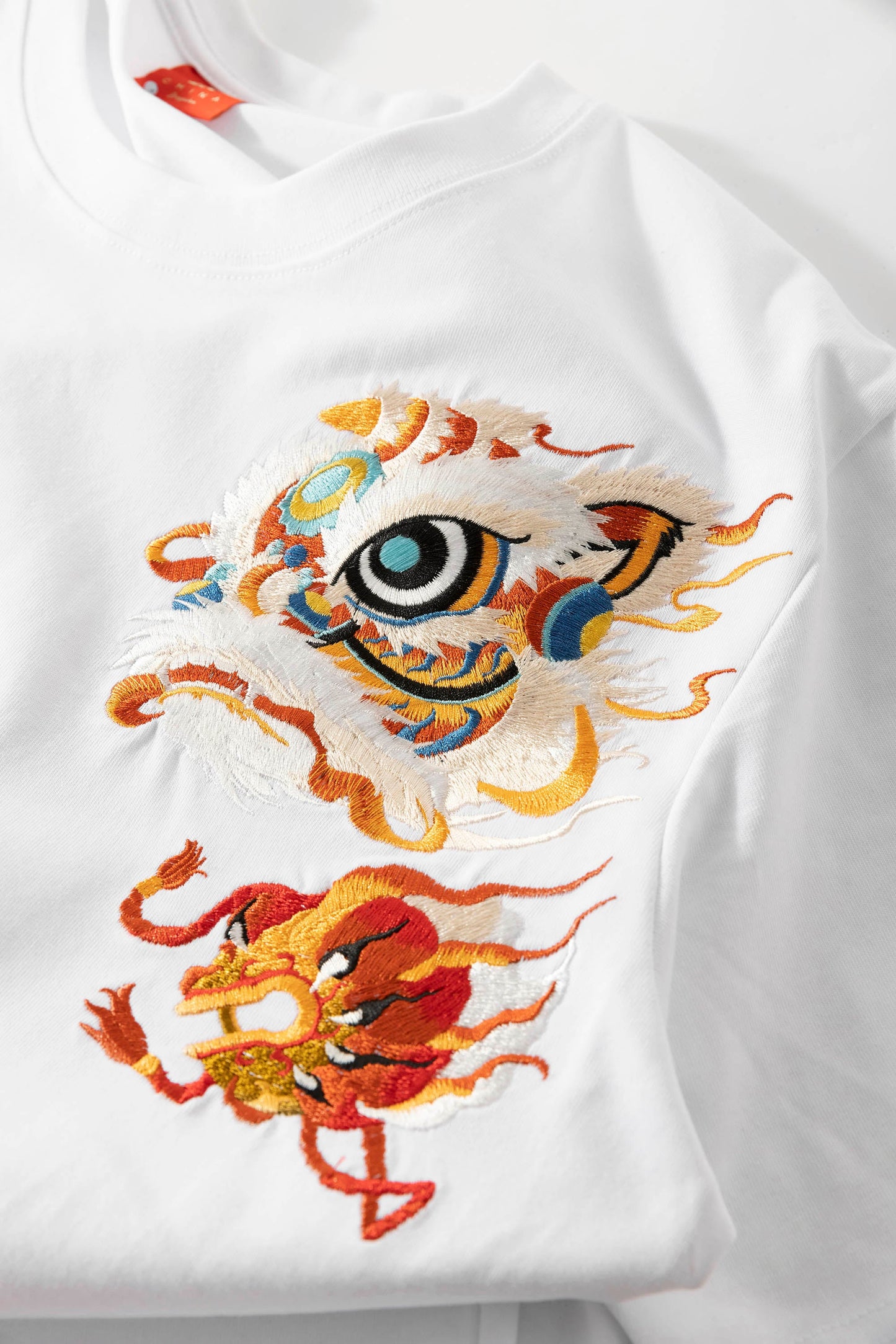 KH766 T-shirt brodé Lion