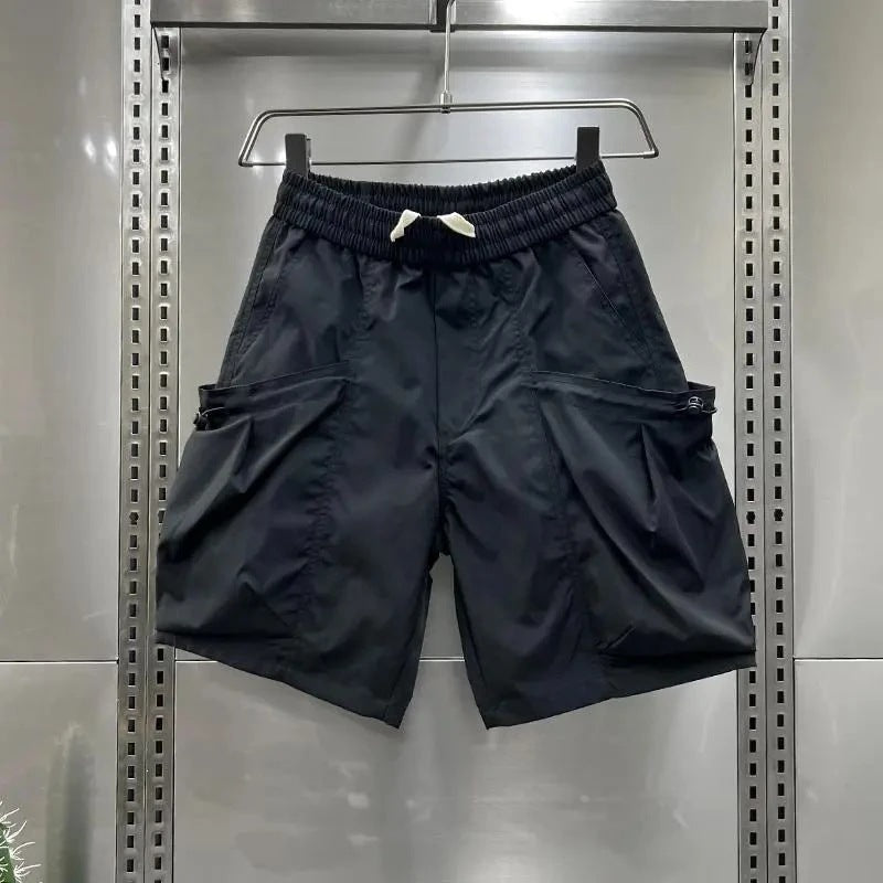 Comfortable Utility Fivequarter Pants With An American Vibe