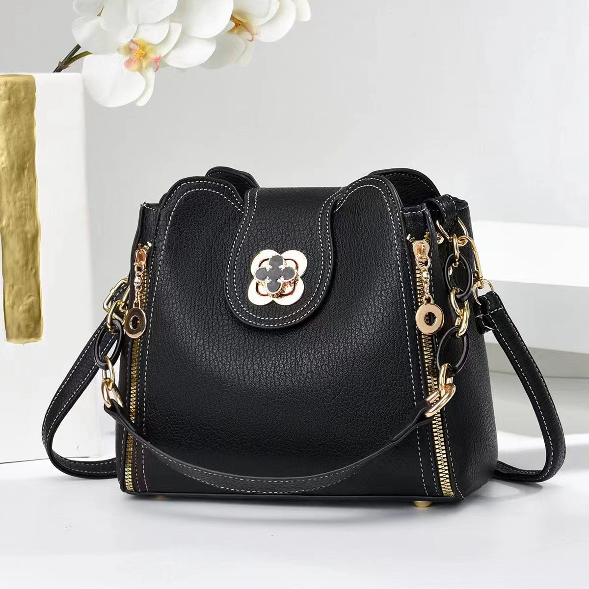 Fashionable Womens Shoulder And Crossbody Bag