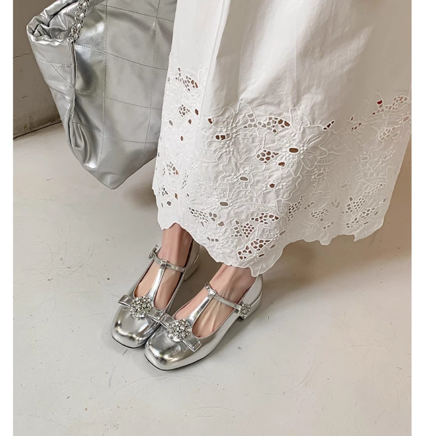 Niche Design SenseT-shaped Single Shoe With Rhinestones For Women 2026 Spring And Autumn New French Style Single Shoe With Mary Zhen Shallow Mouth