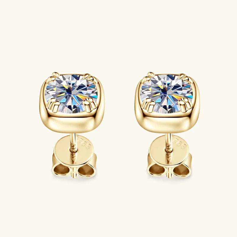 Boucles d'oreilles clous en moissanite ronde 1 carat 6,5 mm, serti carré en argent sterling 925