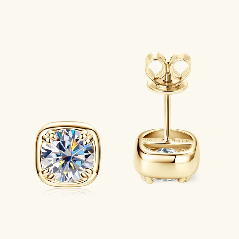 Boucles d'oreilles clous en moissanite ronde 1 carat 6,5 mm, serti carré en argent sterling 925