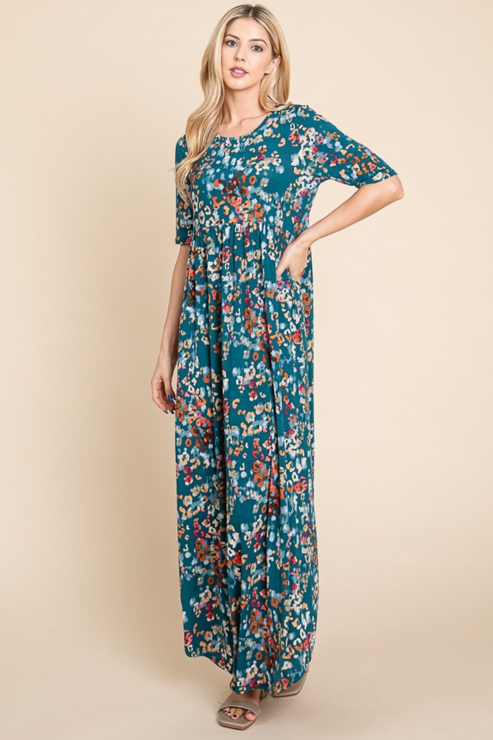 Printed Shirred Maxi Dress For Women – Flattering Shirred Maxi Dress, Comfortable Printed Maxi Dress, Chic Floral Dress, Stylish Shirred Dress, Elegant Maxi Dress, Versatile Printed Dress, Comfortable Fashion