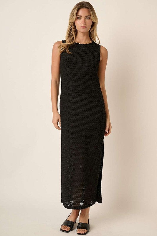 Side Slit Round Neck Sleeveless Dress – Elegant and Versatile Sleeveless Dress with Sophisticated Side Slit Detail For Any Occasion