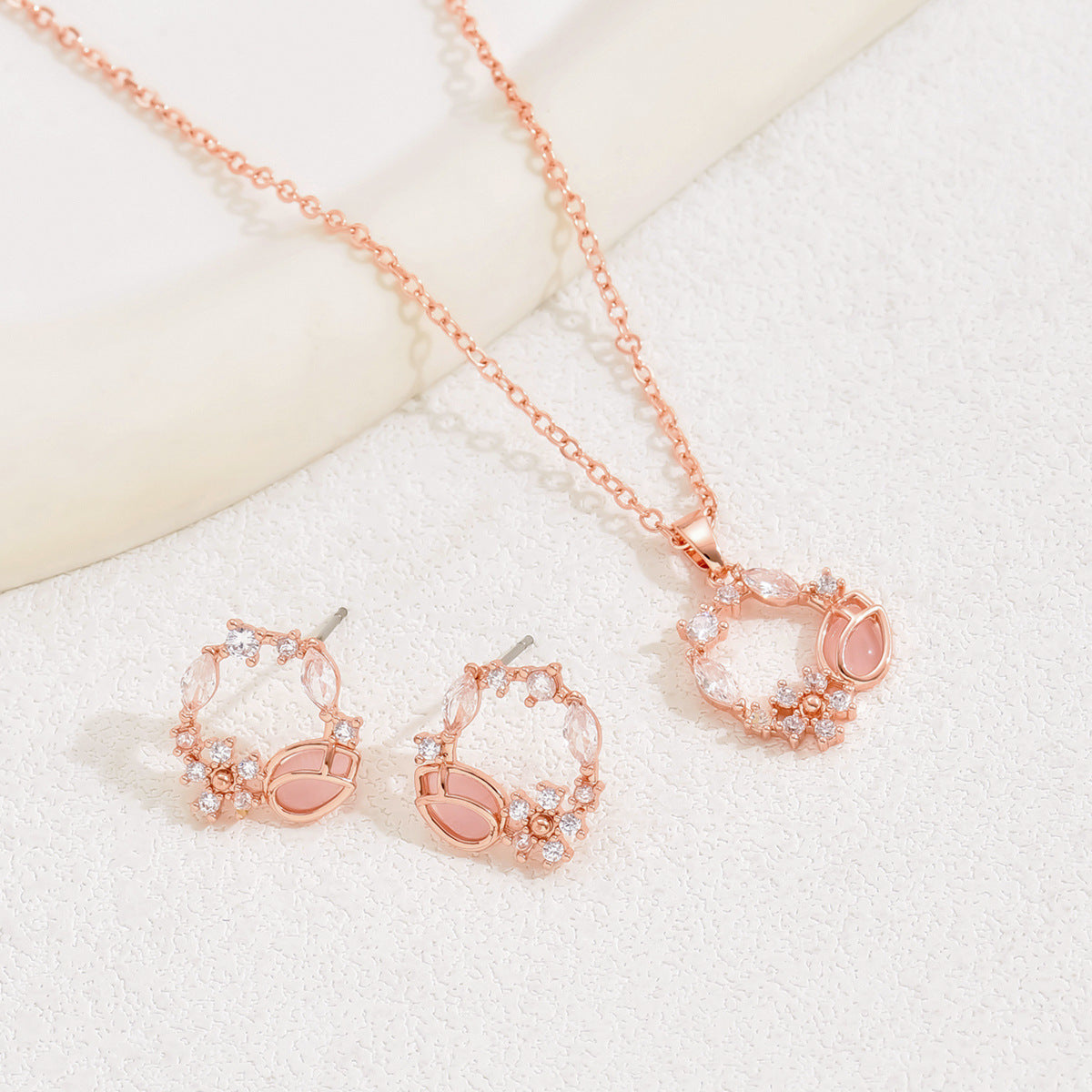Korean SoftSweet Jewelry Set, Minimal Cubic Zirconia Inlaid Stud Earrings & Niche Design Clavicle Necklace For Women