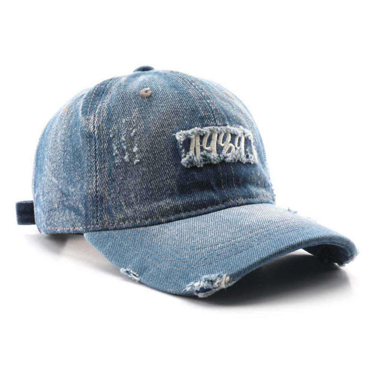 Single-color Embroidered Label With Frayed Edges, Washed And Aged For A Retro And Casual Look. Baseball Cap With Curved Brim, Suitable For Street Entertainment And Travel.
