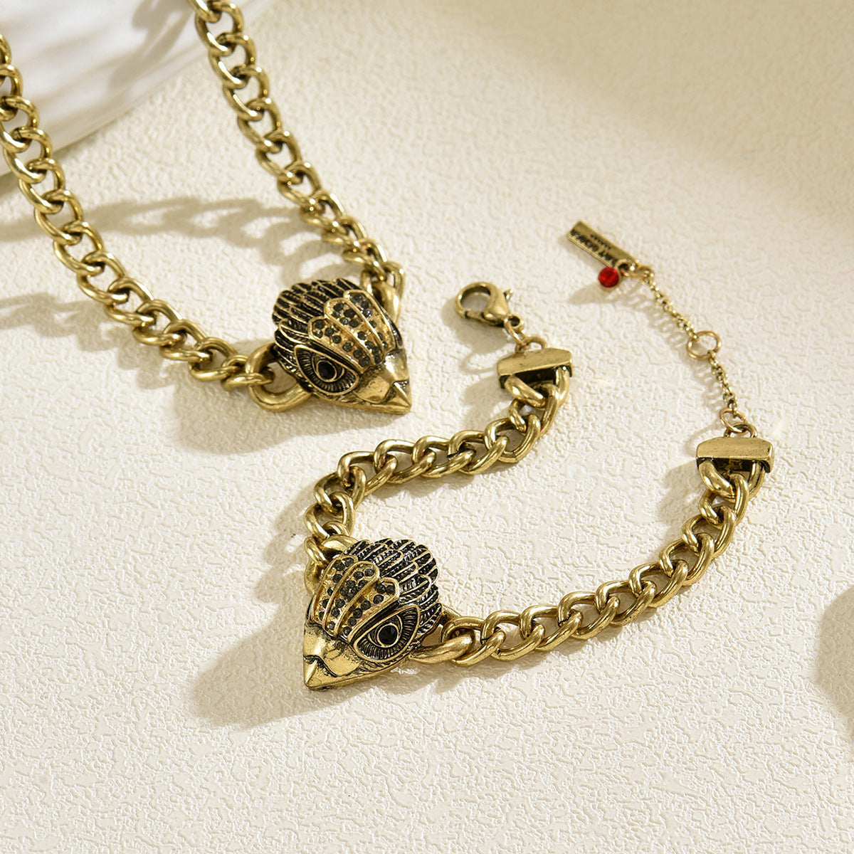 Vintage European American Women Jewelry Set, Eagle Head Inlaid Cubic Zirconia Necklace & Bracelet, Trendy High-end Matching Accessories