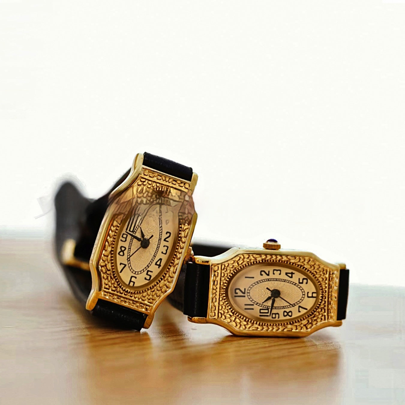 Vintage Luxury Carved Watch For Women