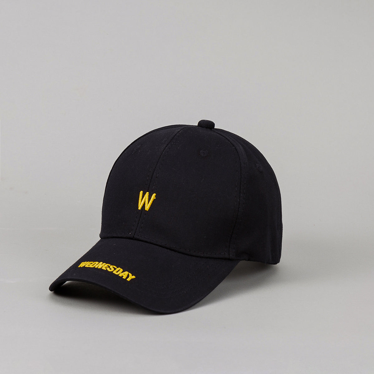 Men's And Women's Solid-color Embroidered Letter Simple And Fashionable Baseball Cap Suitable For Couples' Date, Dinner, Outdoor Outing, Sun Protection Activities