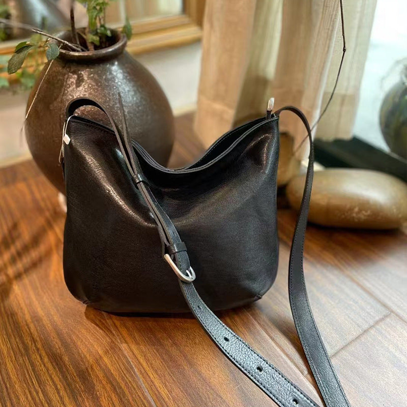 Womens Fashionable Washed-Effect Minimalist Shoulder Bag