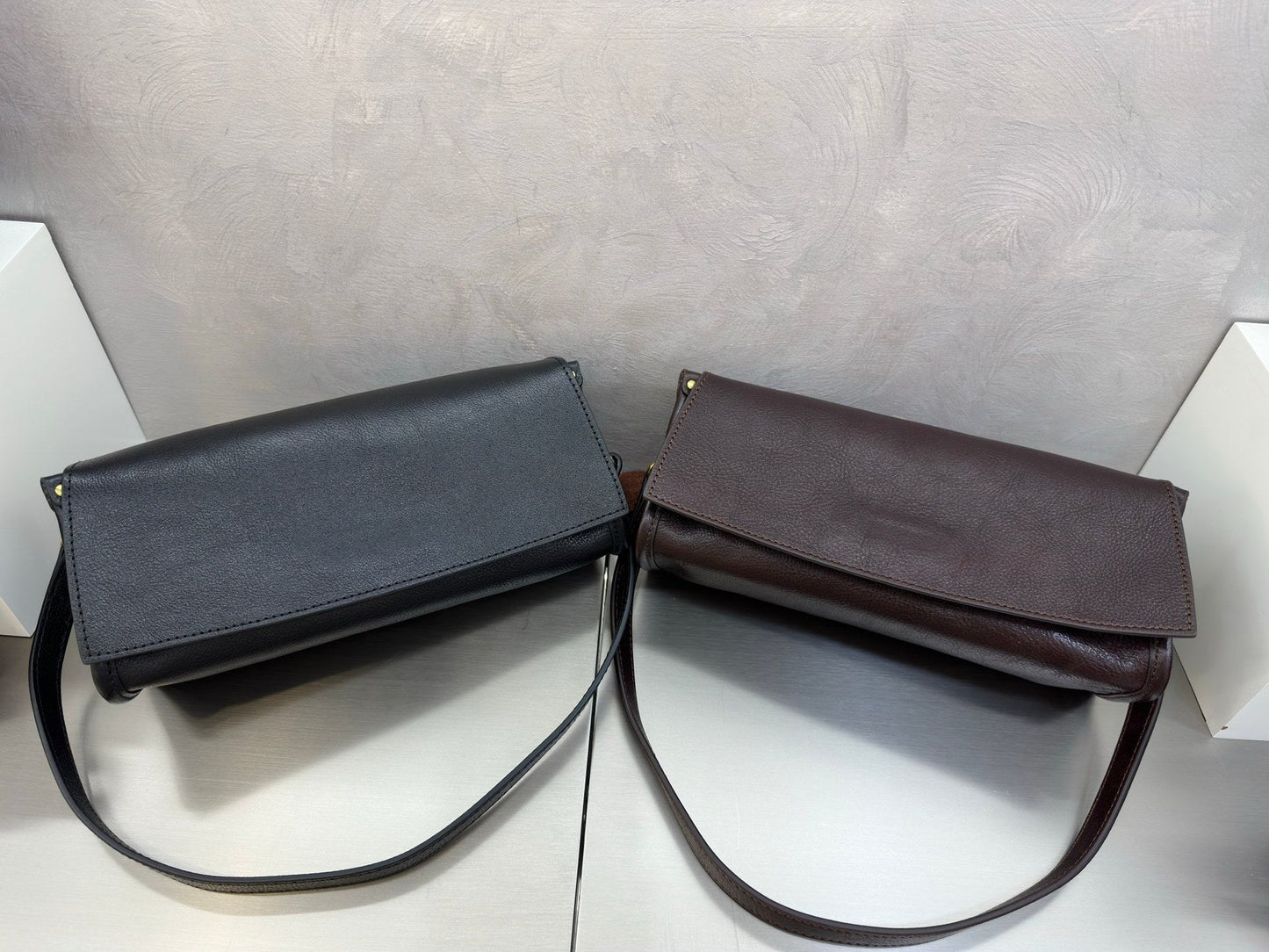 Top-grain Vegetable-tanned Cowhide Commuter Underarm Bag, Single-shoulder Crossbody Small Bag, New Simple Genuine Leather Women's Bag For Fall And Winter