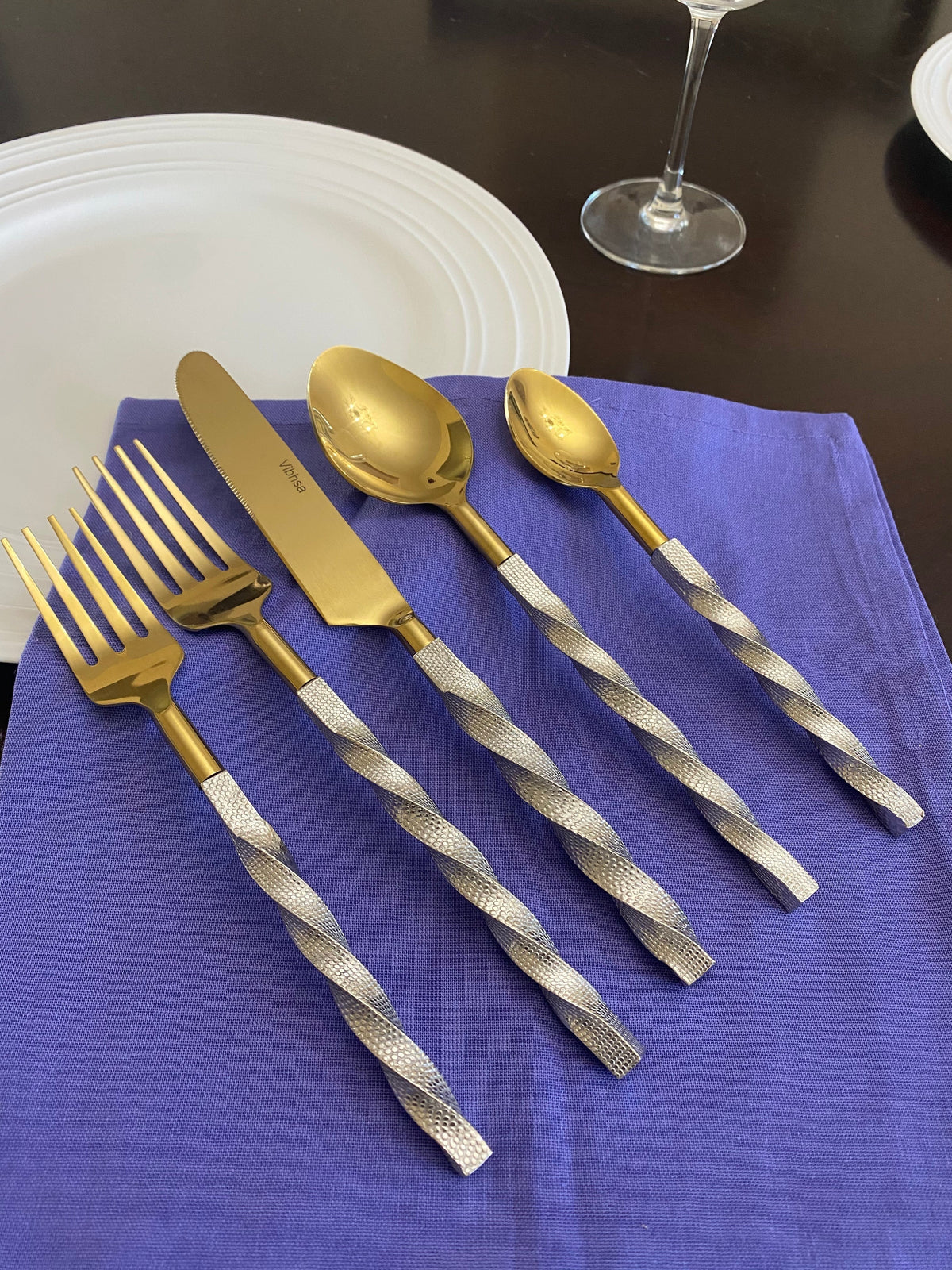 Gold Stainless Steel Flatware Set of 5 PC (Twisted)