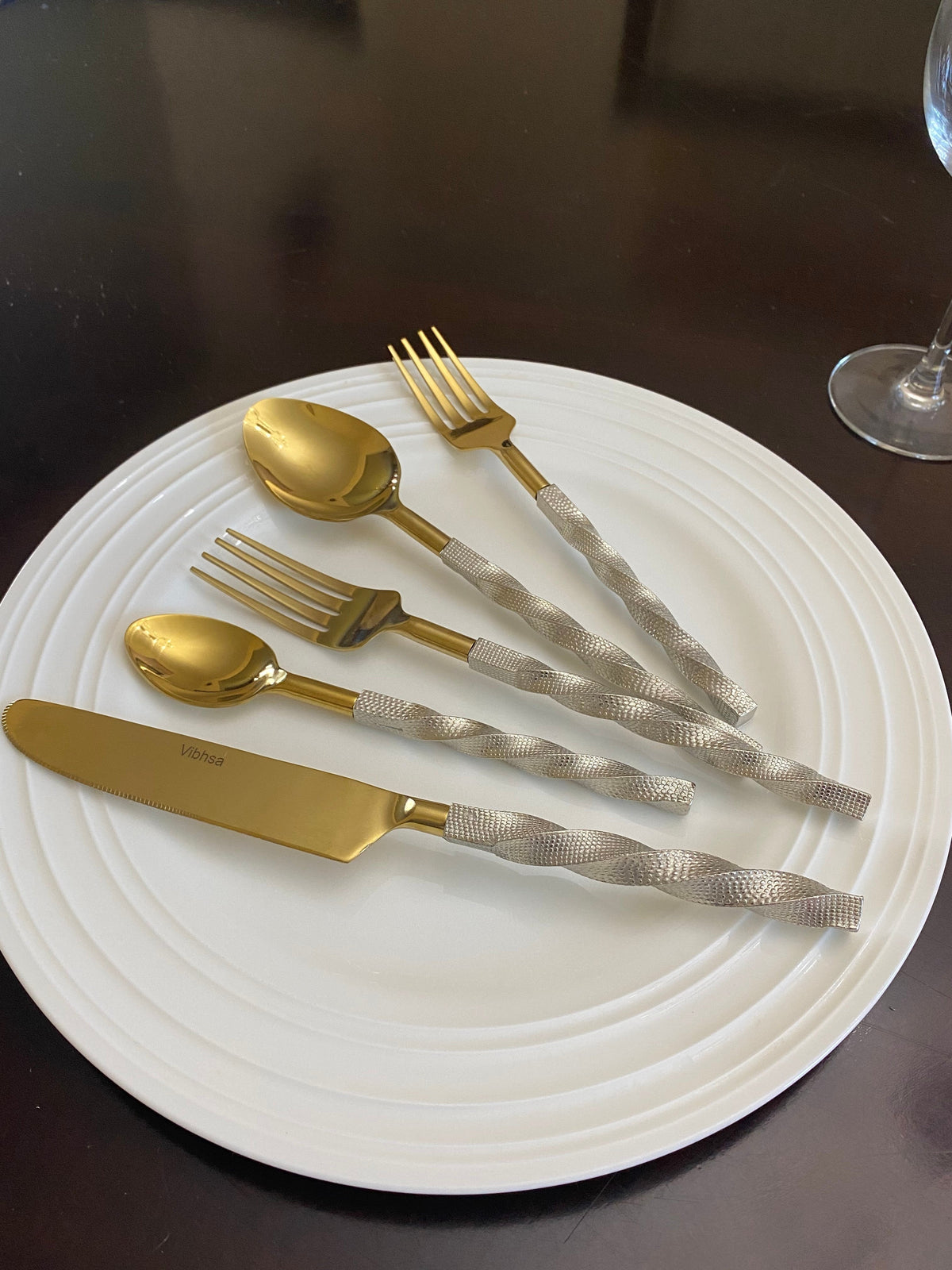 Gold Stainless Steel Flatware Set of 5 PC (Twisted)