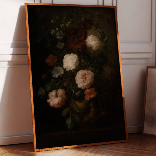 Barocke Vase mit errötenden Blütenblättern