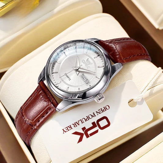 Montre Femme à Bracelet en Cuir Mouvement Quartz Boîtier Argent Double Dateur