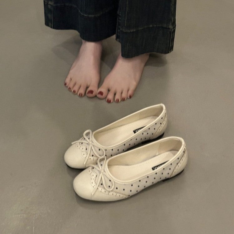 Women Vintage Polka Dot Brogue Perforated Front Bow Ballet Flats, Round Toe Slip On Soft Leather Elegant Office Daily Casual Doll Shoes