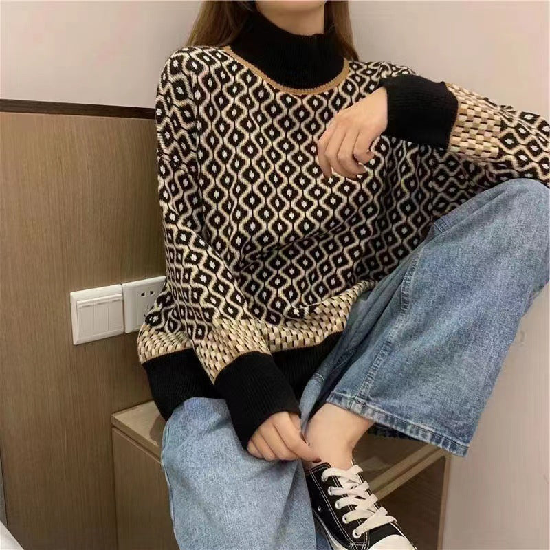 Womens Retro Chic Contrast-Knit Sweater