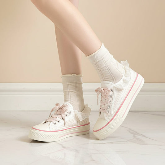 Women's Lace Frill Floral Embroidery Canvas Sneakers – Low-Top Lace-Up