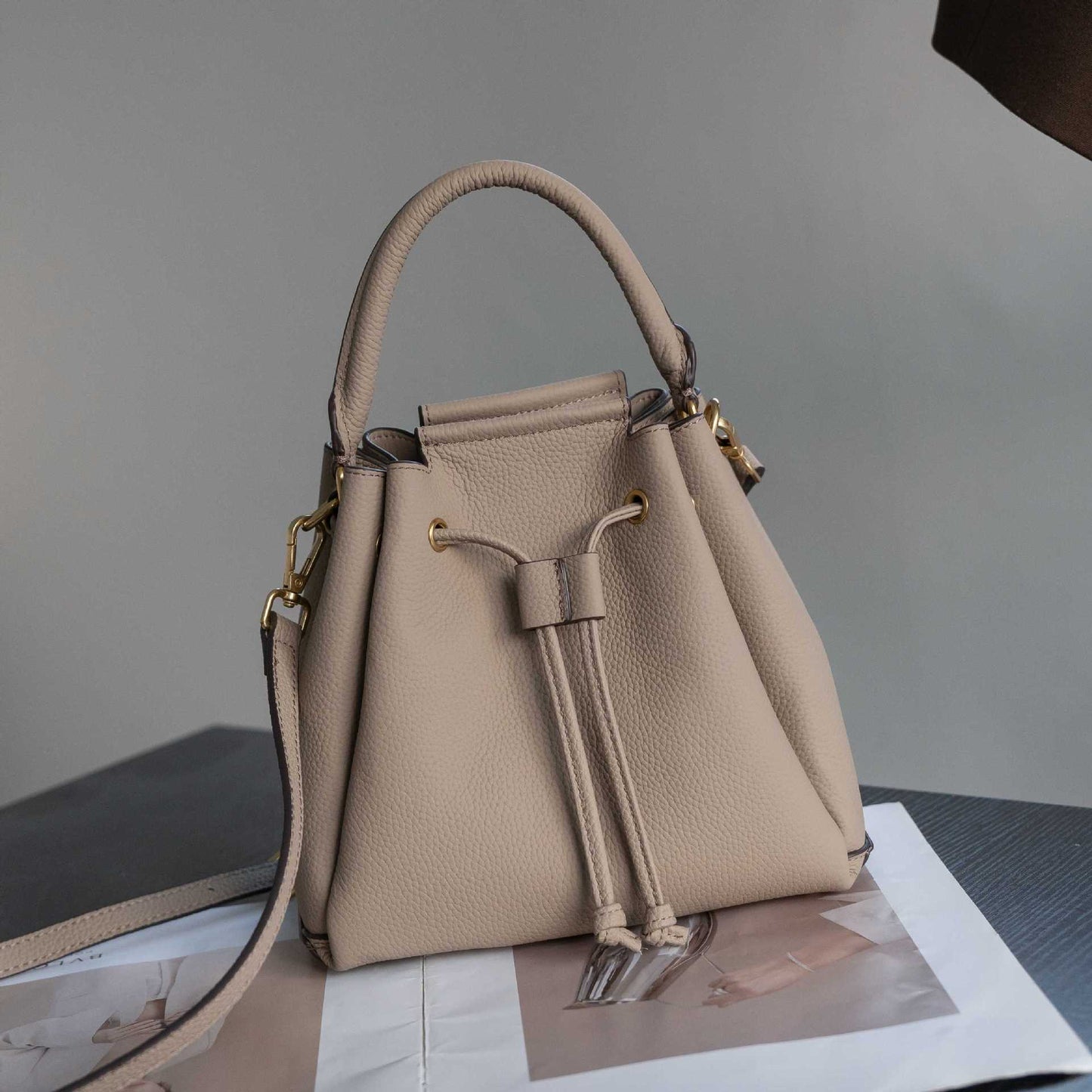 Cross-border TOGO Top-grain Leather Drawstring Bucket Bag For Women, 2026 New Large-capacity Versatile Genuine Leather Handbag
