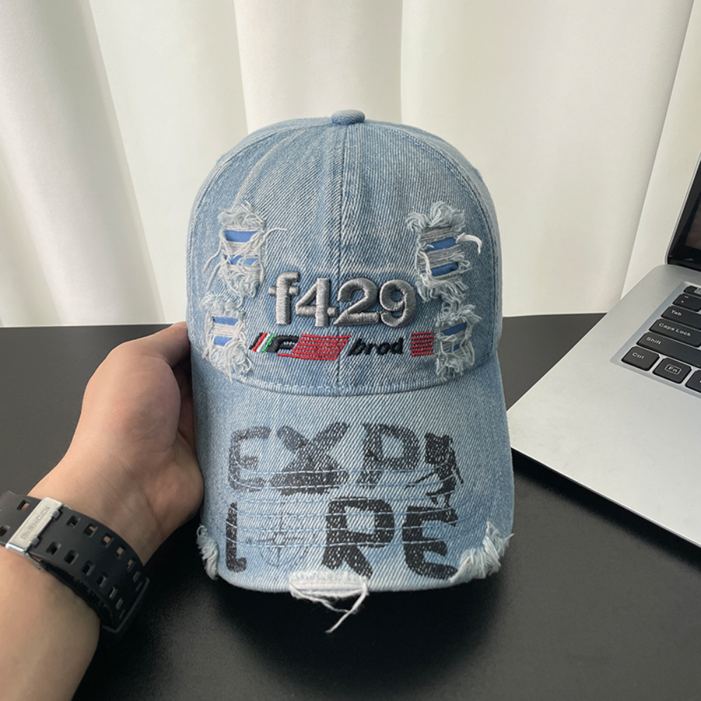 Monochromatic Three-dimensional Embroidered Frayed-edge Personalized Print Brim Trendy Casual Baseball Cap Suitable For Street And Travel Use