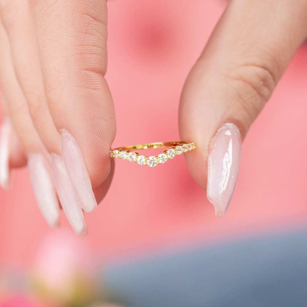 Bague Gloria Empilable en Or - La Superstar Parfaitement Empilable !