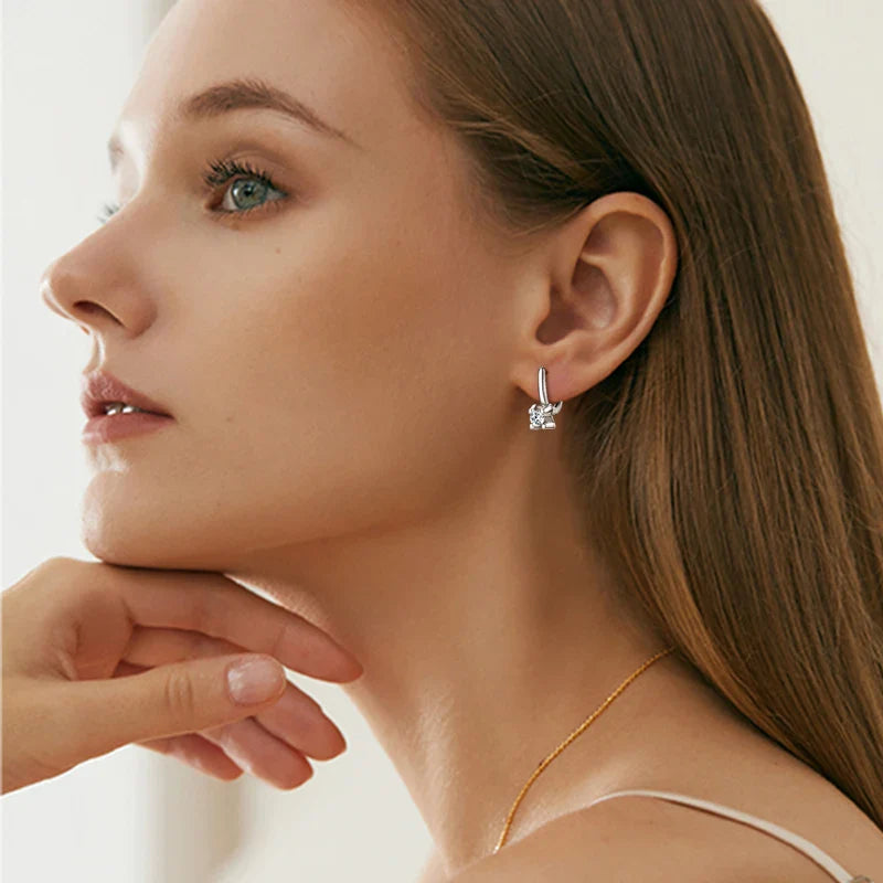 Boucles d'oreilles créoles huggies en argent sterling 925 avec moissanite 5 mm couleur D pour femmes