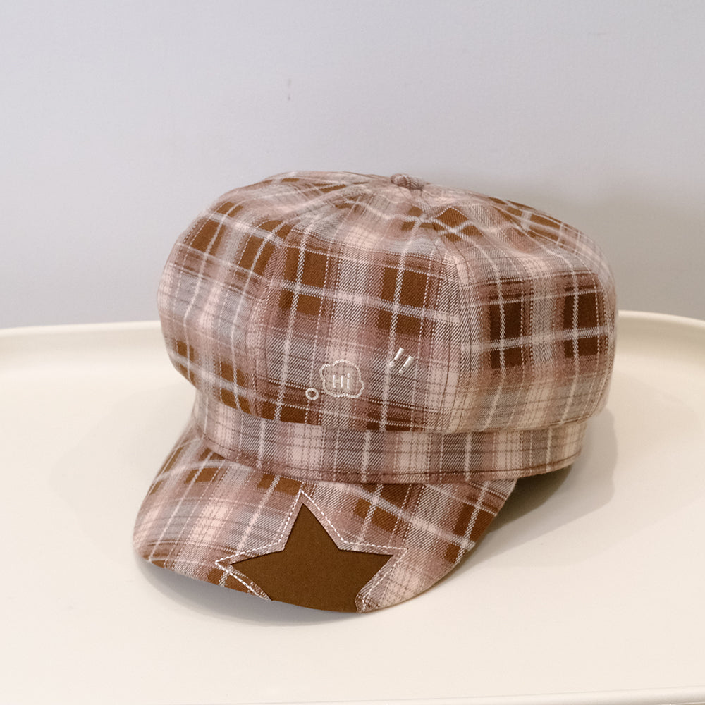 Star Patterned Octagonal Newsboy Cap With An Academic Style, Featuring A Literary Vibe And Versatile Compatibility. A Beanie Hat With A Soft Top And A Combination Of Small Letters In Different Colors