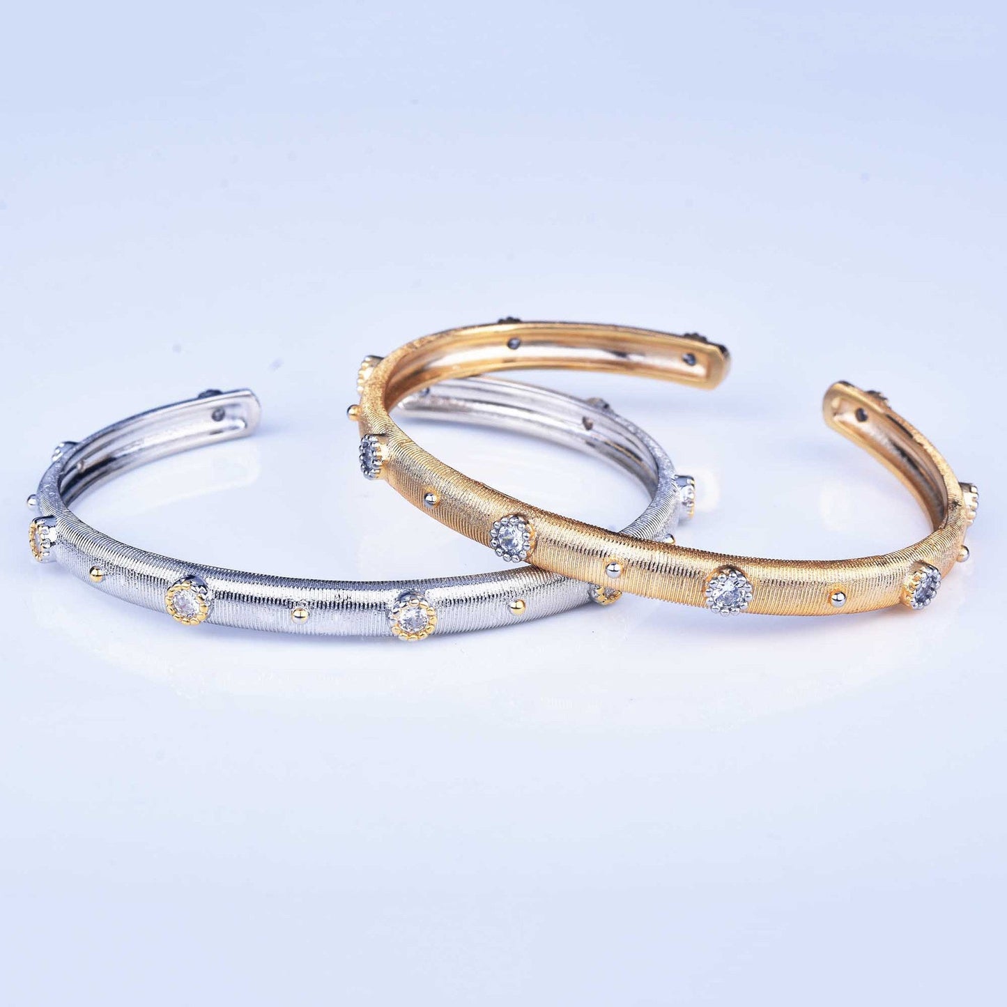 Vintage Brushed Texture Open Cuff Bangle For Women, Gold Tone Clear Tone Simulated Zirconia Star Dot Inlay Light Luxury Daily Commute Hand Jewelry