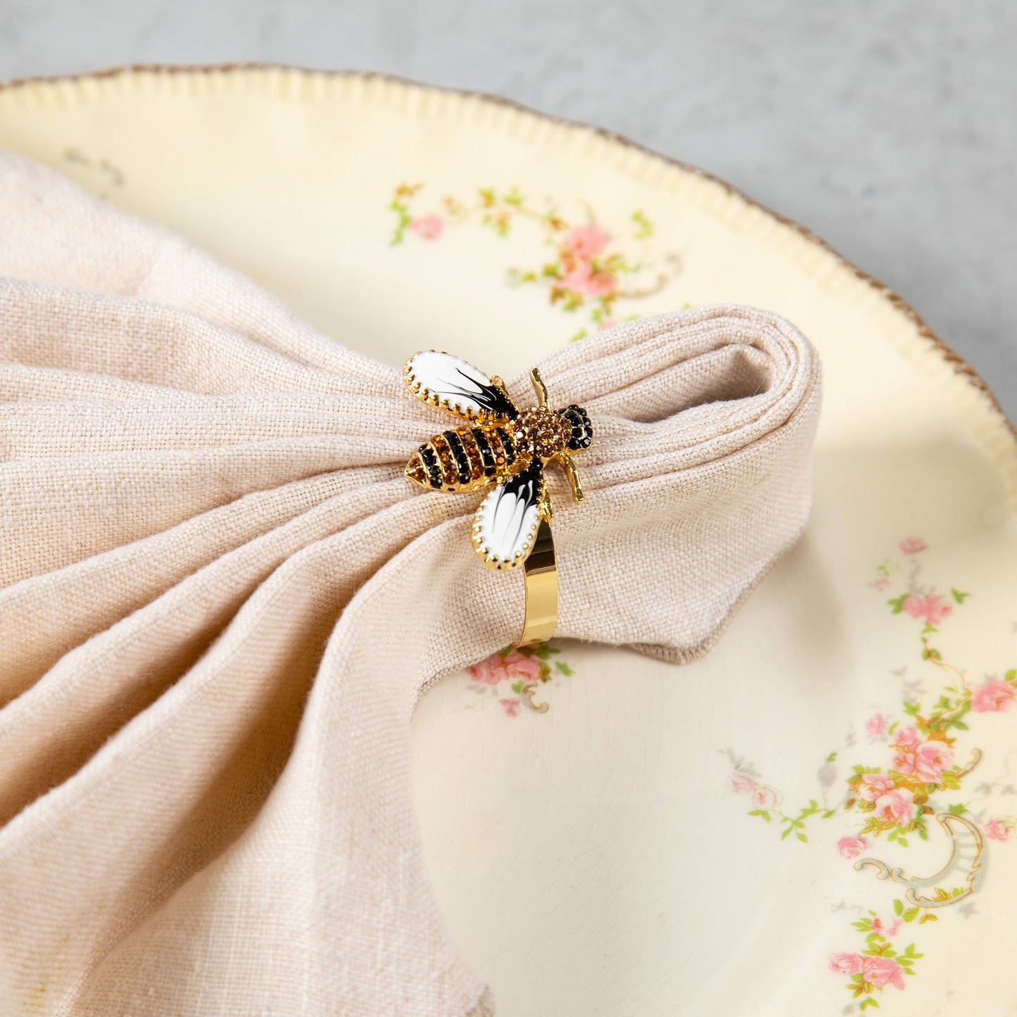 Elegant Bee Napkin Ring - Set of 4