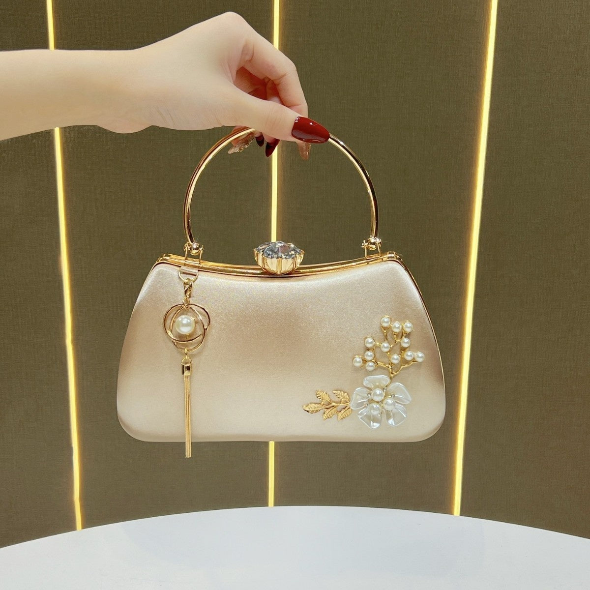 Pearl-encrusted Diamond-studded Tassel Pendant Handbag