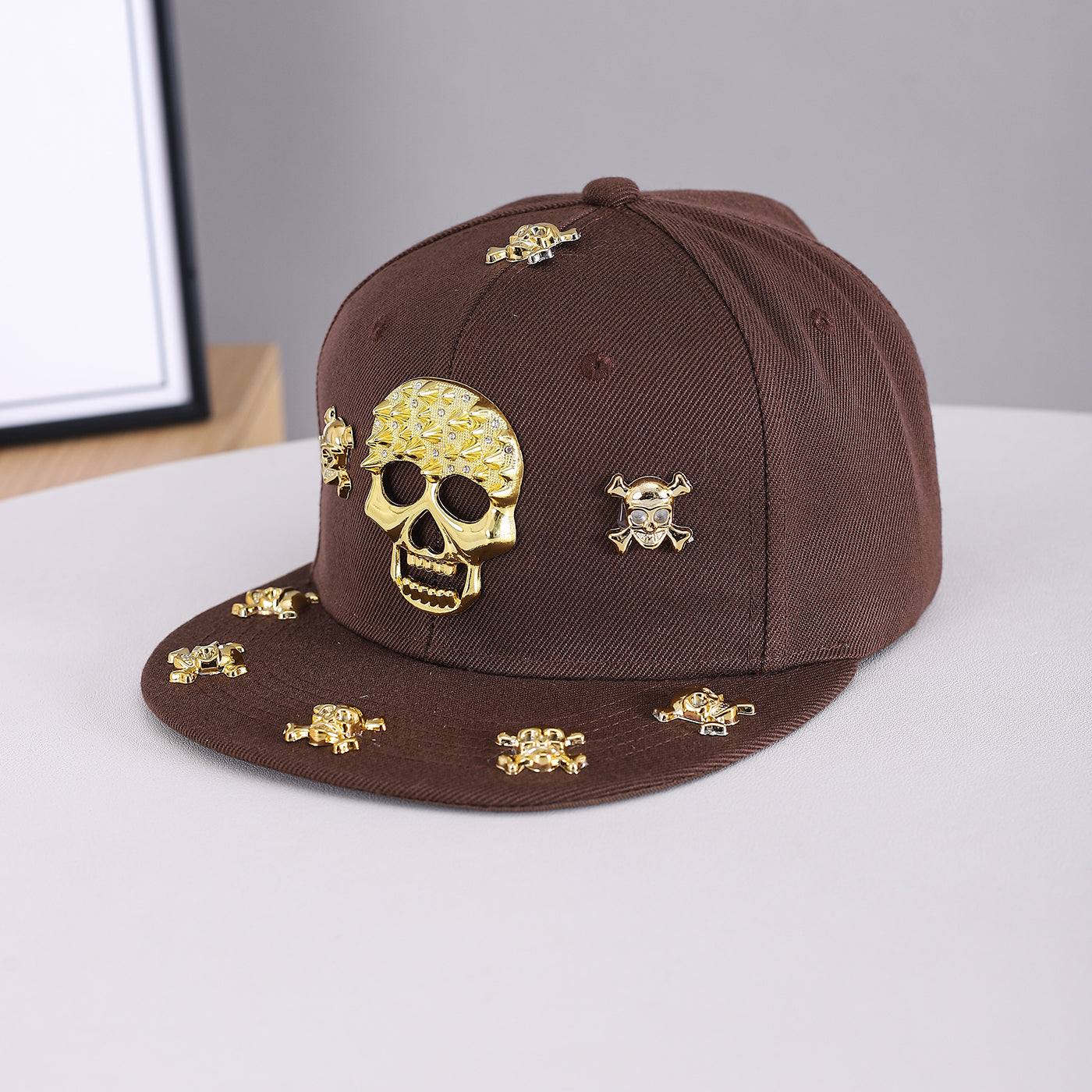 Men's And Women's Identical Skull Metal Rivet Versatile Punk Rock Style Flat-brim Baseball Cap Suitable For Music Festivals, Skateboarding And Daily Outings