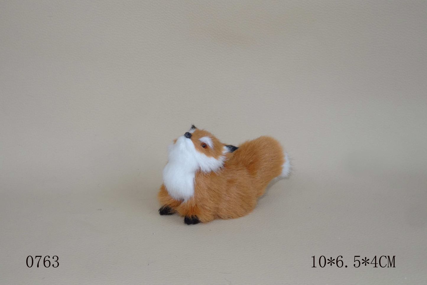 Creative imitation fox decoration-light brown-sitting with head up-1 piece