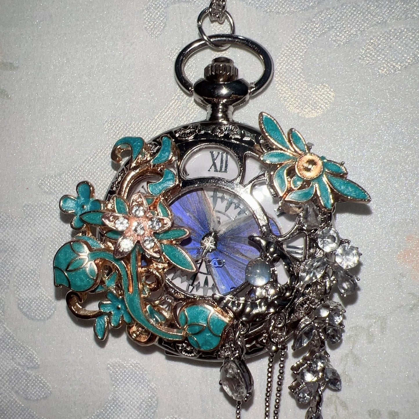 A Customizable Butterfly Gift For A Dazzling New Chinese-style Feather Pocket Watch