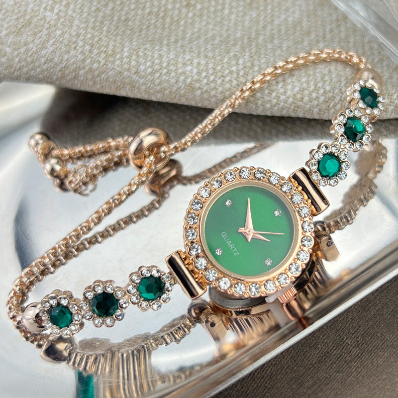 Fashionable Quartz Watch With A Pull-out Diamond