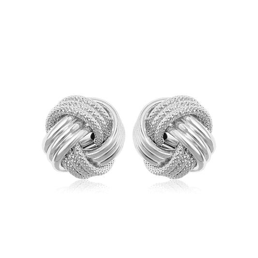 Boucles d'oreilles nœud d'amour en or blanc 14 carats avec texture striée