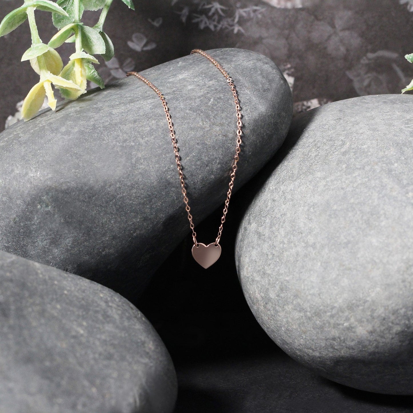 14k Roségold polierte Mini-Herzkette
