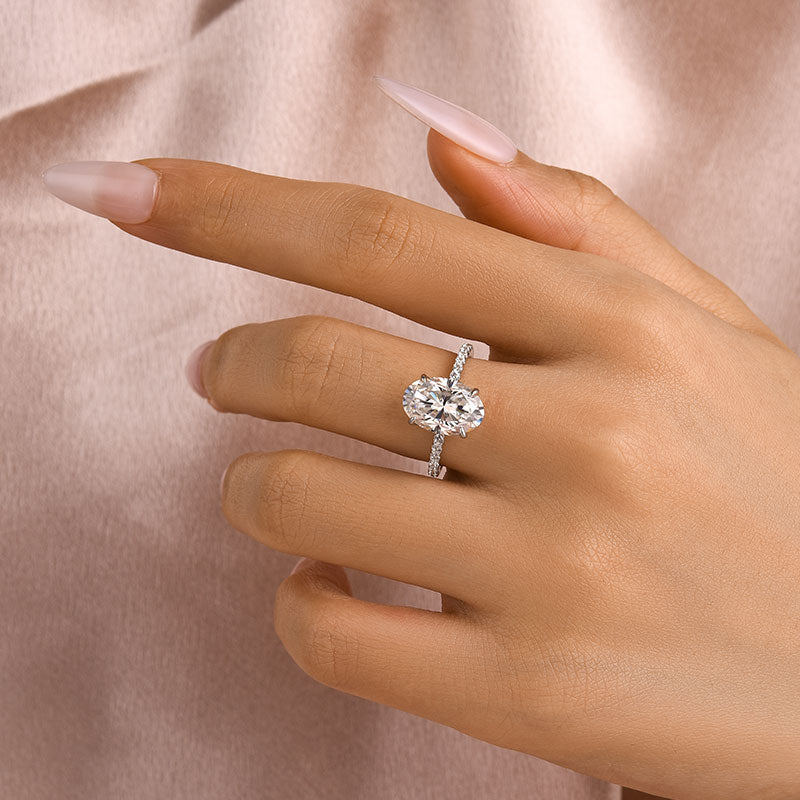 Moissanit 4,0 Karat Pavé-Verlobungsringe mit ovalem Schliff für Damen