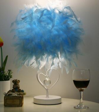 STEVVEX Reading Room Luxury Interesting Decor Heart Shape Feather Crystal Lamp Table Lamp for bedroom Light art decor home planetarium