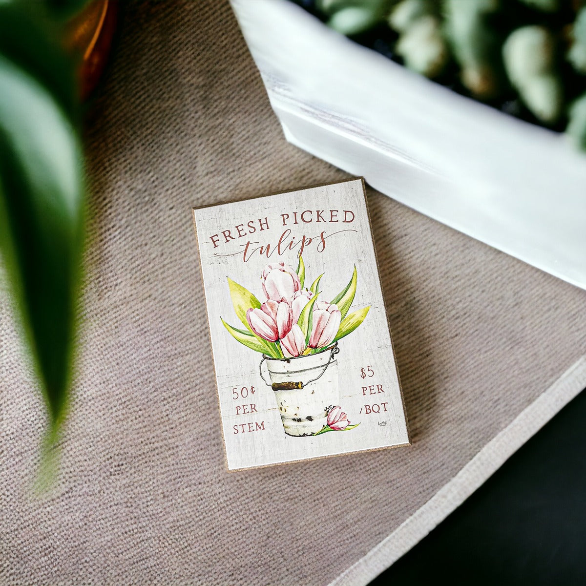 Panneau en bois « Fresh Tulips » – Décoration florale de ferme rustique pour printemps/été, à poser sur une étagère