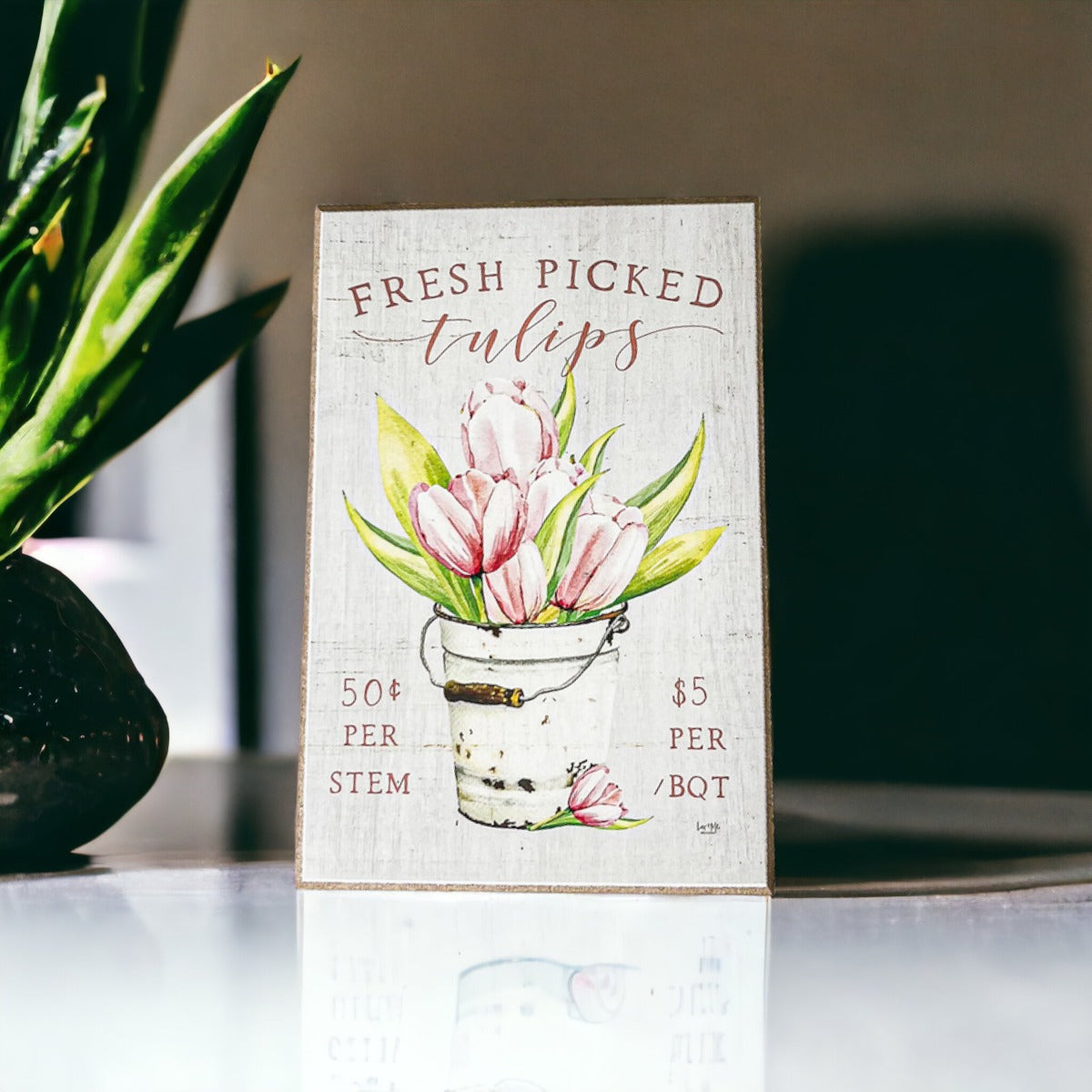 Panneau en bois « Fresh Tulips » – Décoration florale de ferme rustique pour printemps/été, à poser sur une étagère