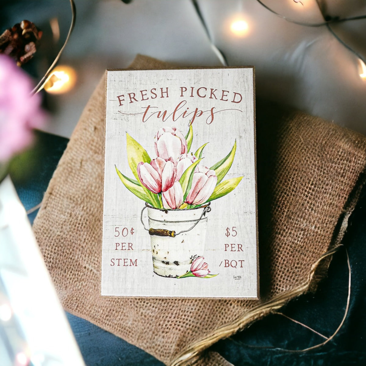 Panneau en bois « Fresh Tulips » – Décoration florale de ferme rustique pour printemps/été, à poser sur une étagère